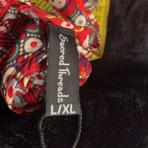 Sacred Threads Romper L/XL. CL/GR 05 - Picture 5 of 6